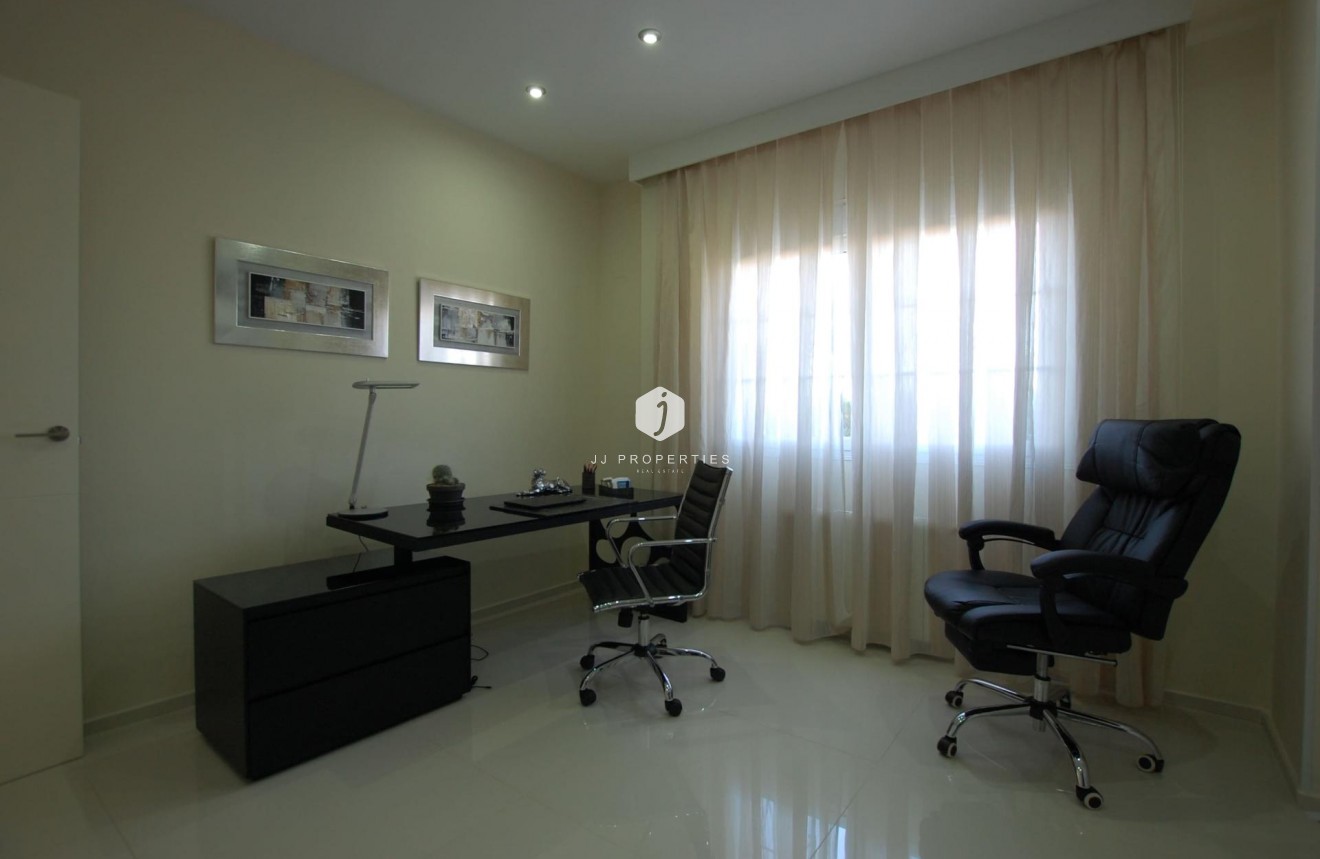 Resale - Villa -
Ciudad Quesada - Costa Blanca