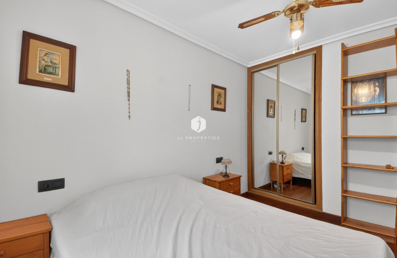 Resale - Apartment / flat -
Torrevieja - Parque las naciones