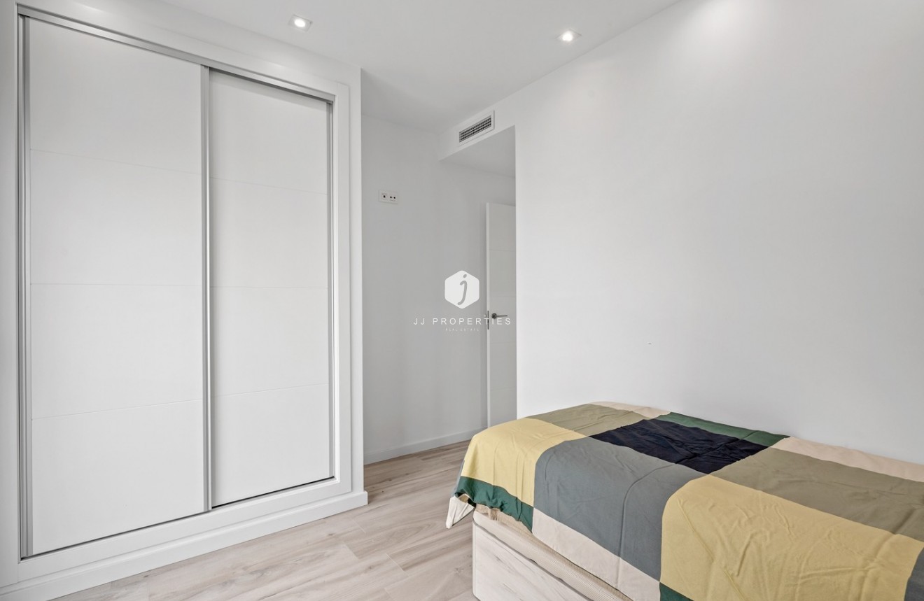 Resale - Villa -
Orihuela Costa - Cabo Roig