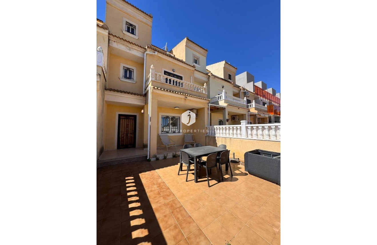 Resale - Chalet -
Campoamor - Costa Blanca
