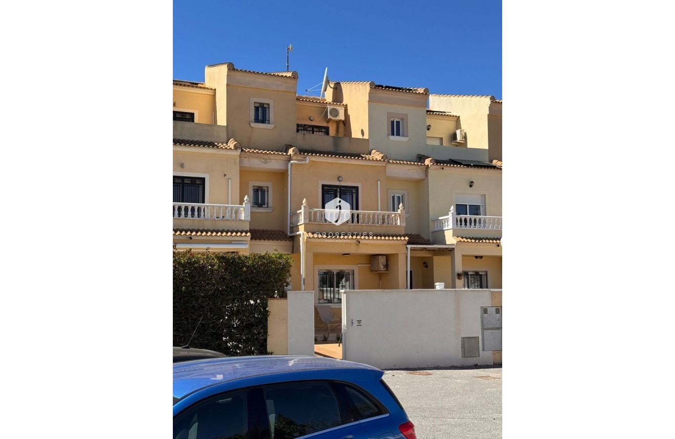 Resale - Chalet -
Campoamor - Costa Blanca