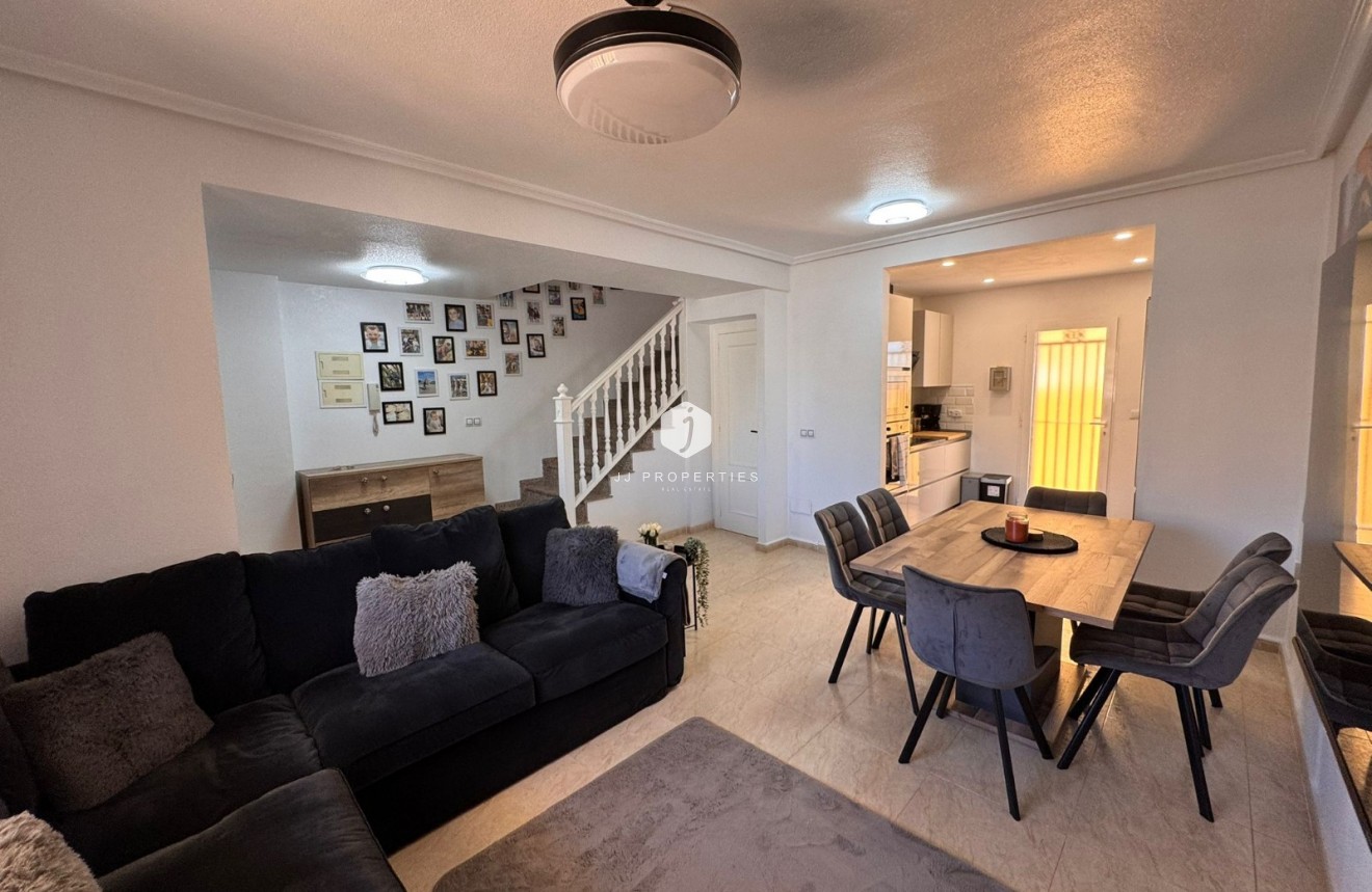 Resale - Chalet -
Campoamor - Costa Blanca