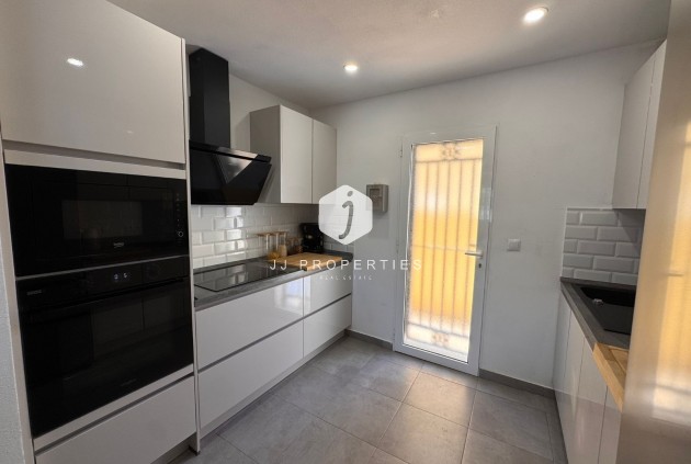 Resale - Chalet -
Campoamor - Costa Blanca