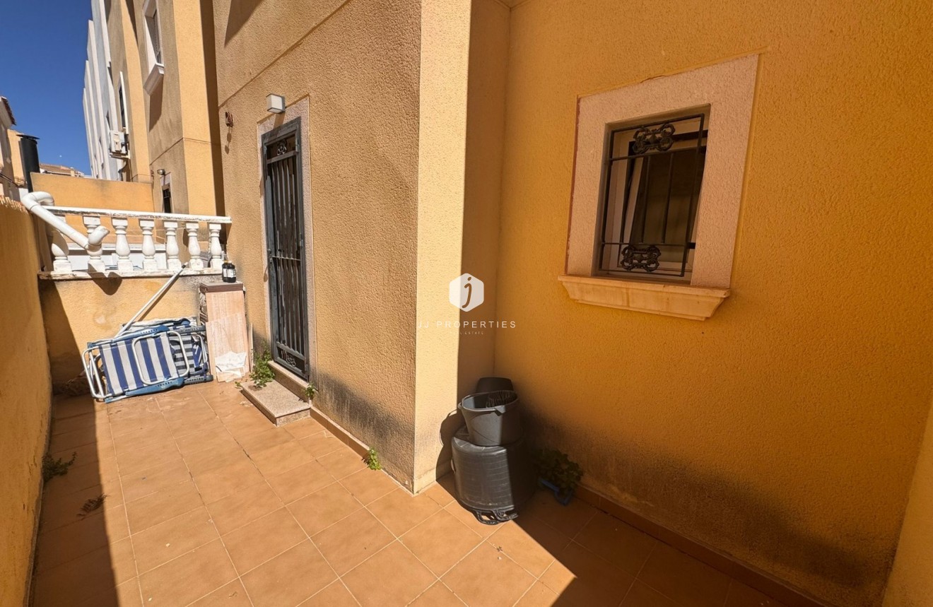 Resale - Chalet -
Campoamor - Costa Blanca
