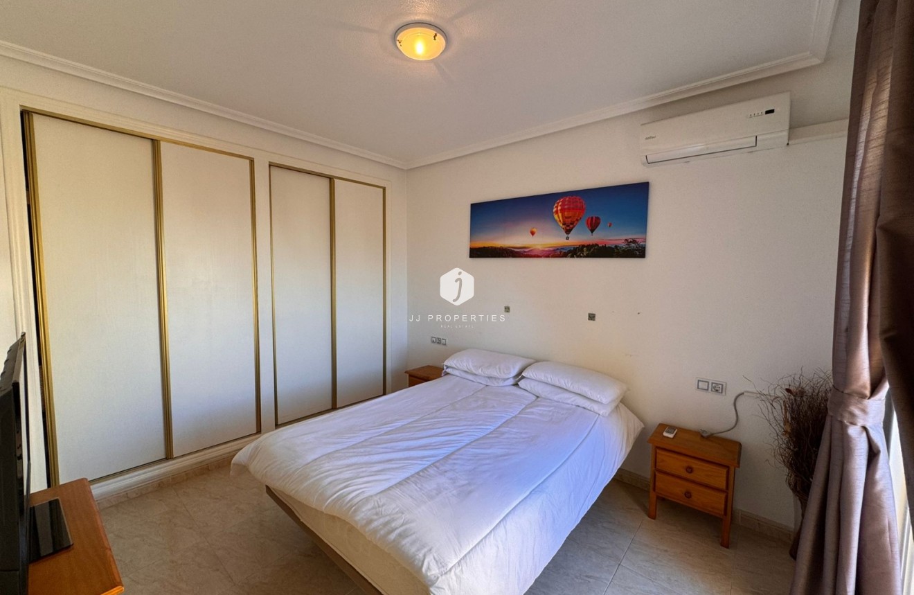 Resale - Chalet -
Campoamor - Costa Blanca