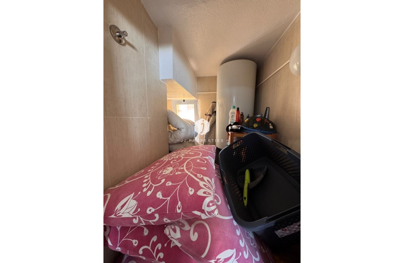 Resale - Chalet -
Campoamor - Costa Blanca