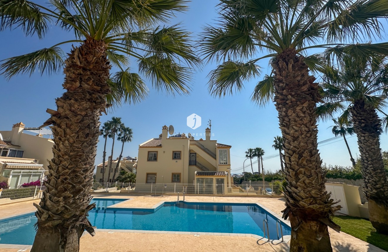 D'occasion - Duplex -
Orihuela Costa - Costa Blanca