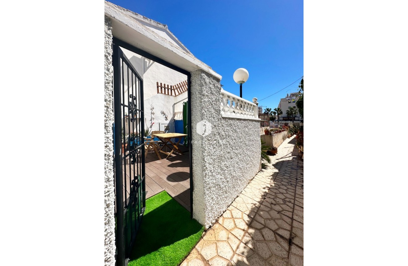 Aus zweiter Hand - Bungalow -
Orihuela Costa - Costa Blanca