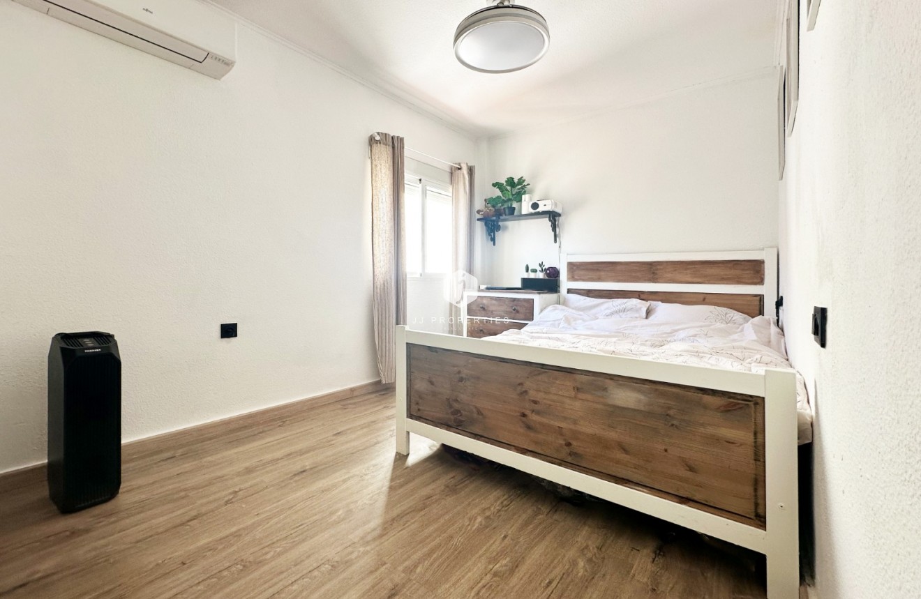 Aus zweiter Hand - Bungalow -
Orihuela Costa - Costa Blanca