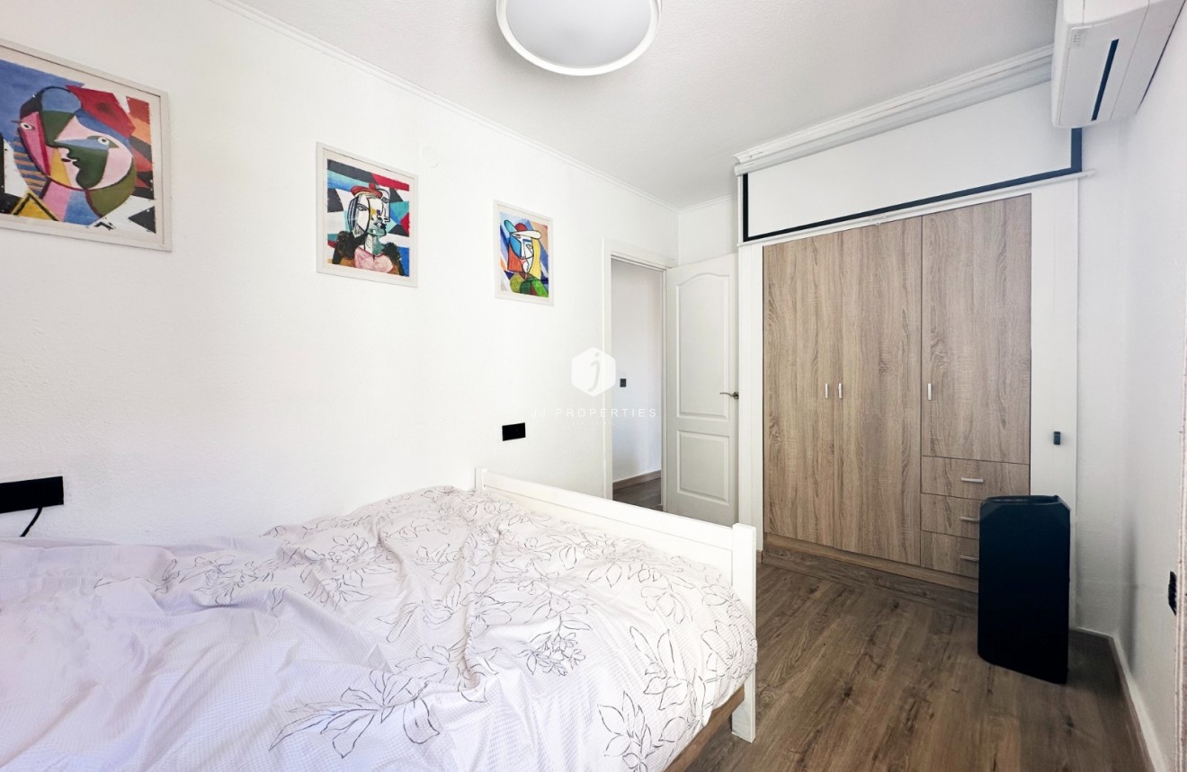 Aus zweiter Hand - Bungalow -
Orihuela Costa - Costa Blanca