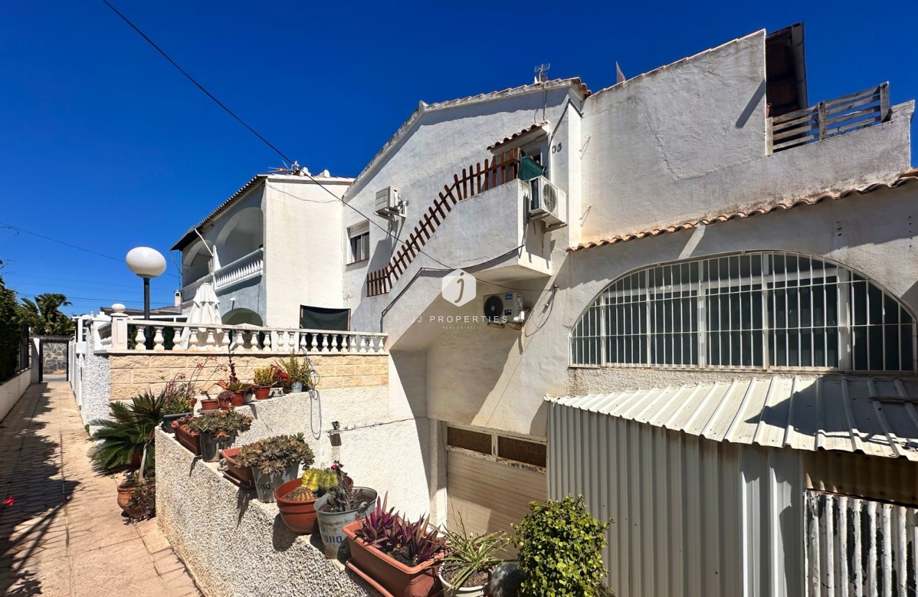 Aus zweiter Hand - Bungalow -
Orihuela Costa - Costa Blanca