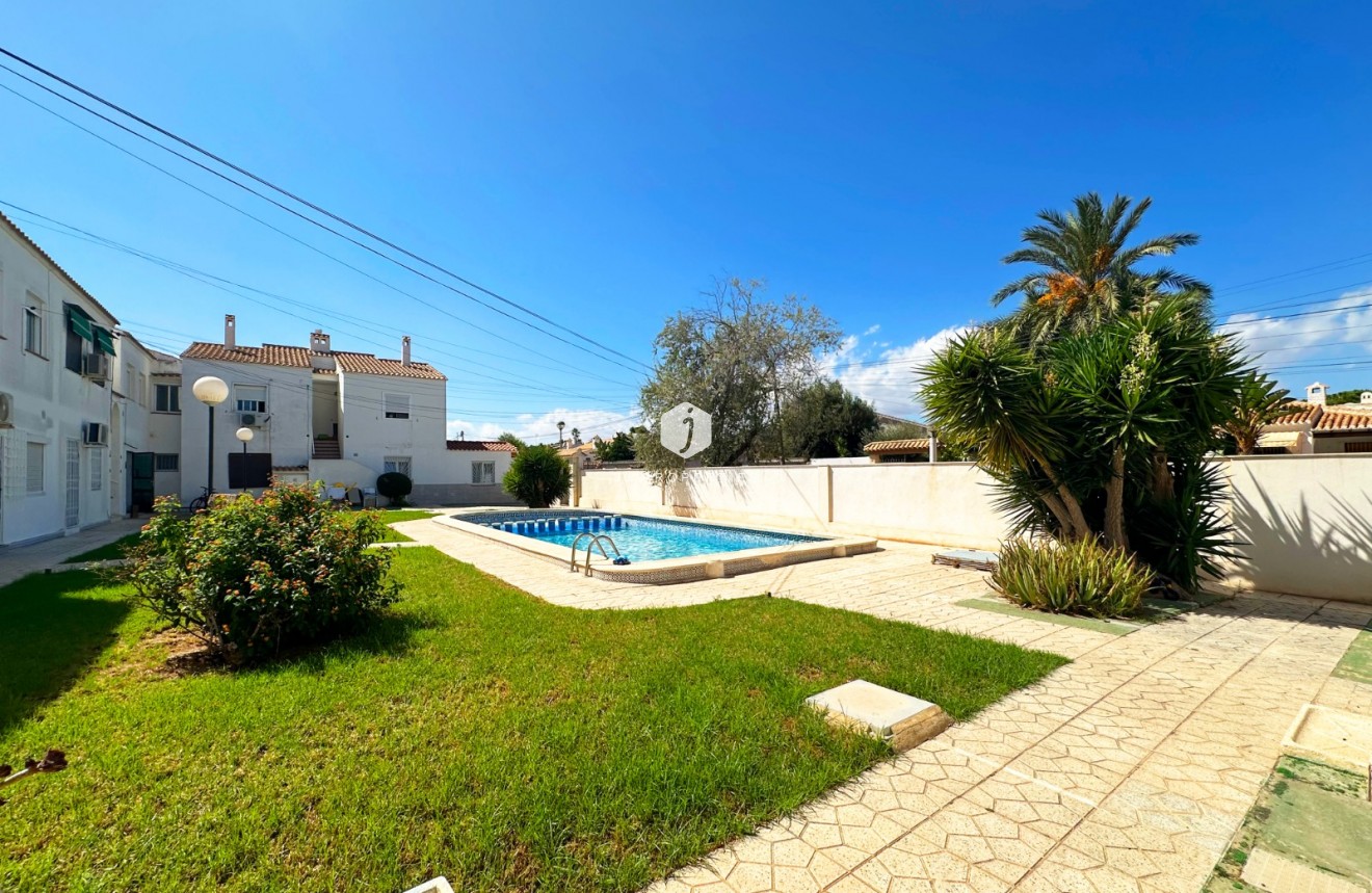 Aus zweiter Hand - Bungalow -
Orihuela Costa - Costa Blanca