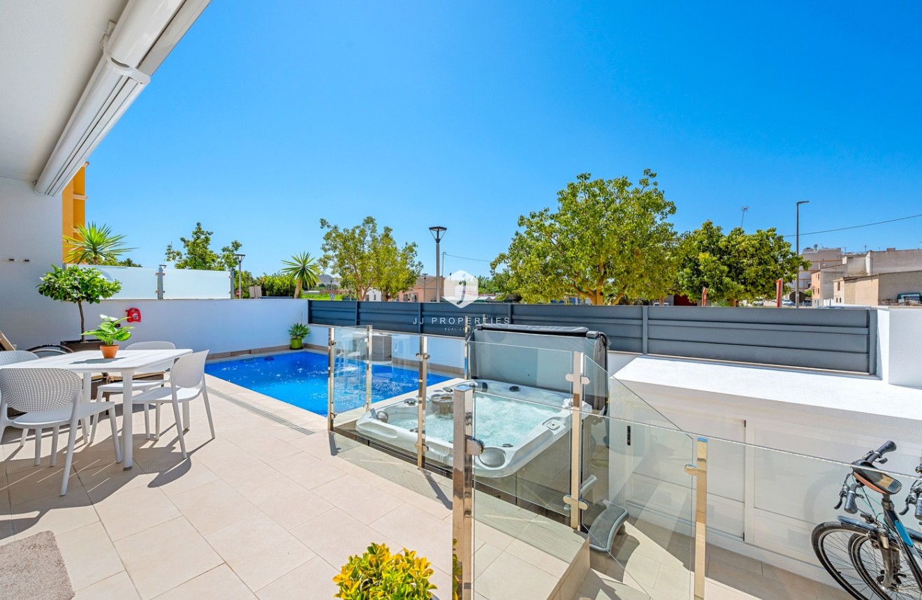 D'occasion - Chalet -
Formentera del Segura - Costa Blanca