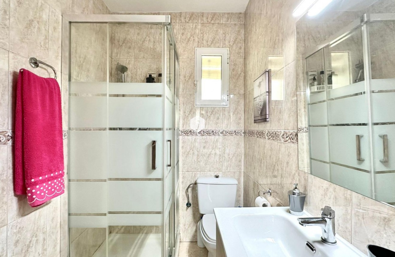Tweedehands - Appartement / flat -
Torrevieja - Estacion de autobuses