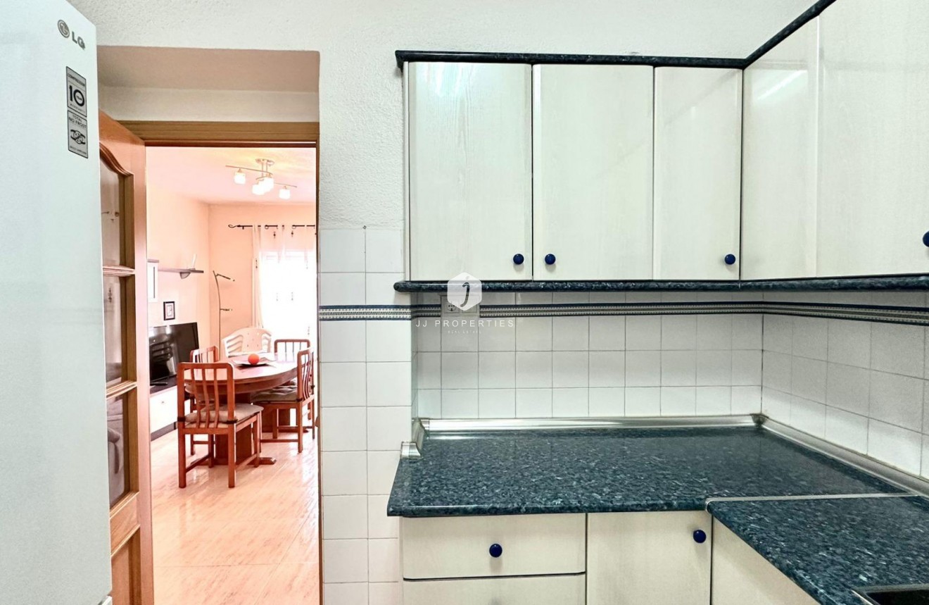 Tweedehands - Appartement / flat -
Torrevieja - Estacion de autobuses