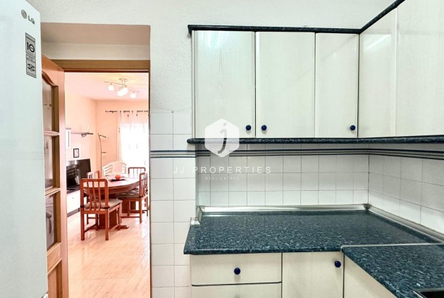 Tweedehands - Appartement / flat -
Torrevieja - Estacion de autobuses