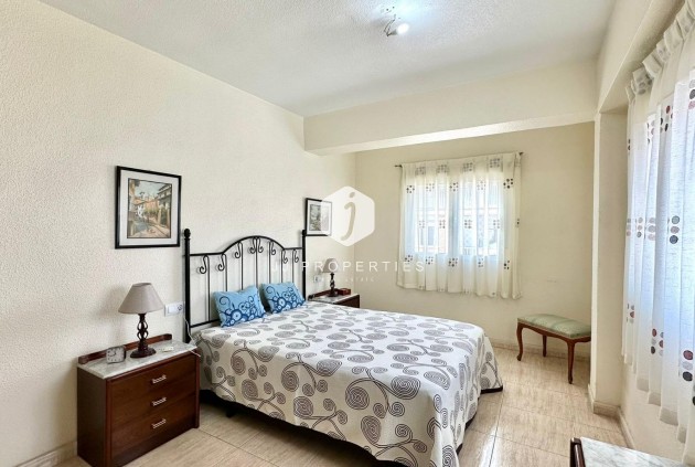 Tweedehands - Appartement / flat -
Torrevieja - Estacion de autobuses