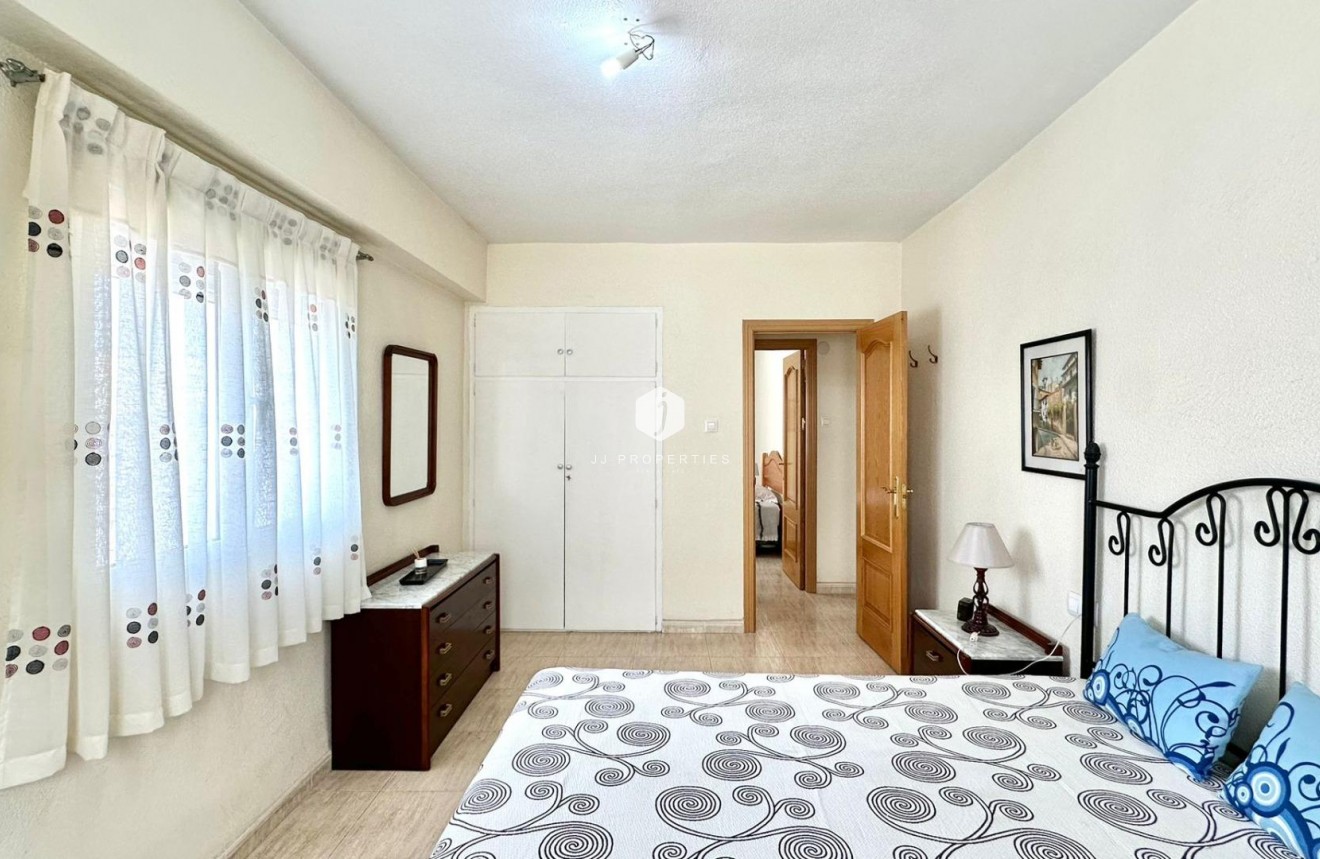Tweedehands - Appartement / flat -
Torrevieja - Estacion de autobuses