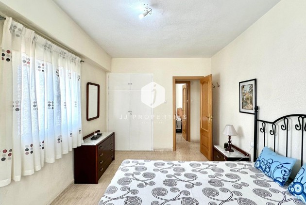 Tweedehands - Appartement / flat -
Torrevieja - Estacion de autobuses