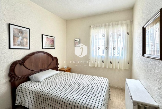 Tweedehands - Appartement / flat -
Torrevieja - Estacion de autobuses