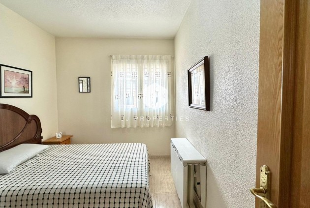 Tweedehands - Appartement / flat -
Torrevieja - Estacion de autobuses