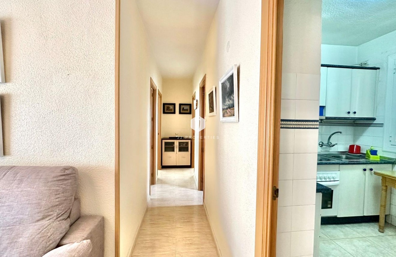 Tweedehands - Appartement / flat -
Torrevieja - Estacion de autobuses