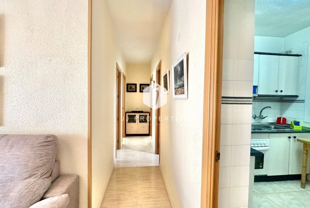 Tweedehands - Appartement / flat -
Torrevieja - Estacion de autobuses