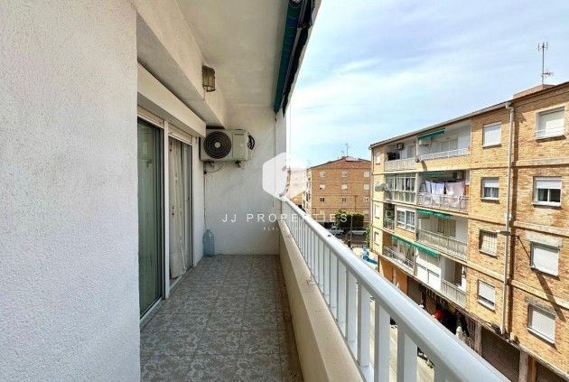 Tweedehands - Appartement / flat -
Torrevieja - Estacion de autobuses
