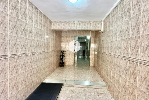 Tweedehands - Appartement / flat -
Torrevieja - Estacion de autobuses