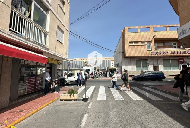 Tweedehands - Appartement / flat -
Torrevieja - Estacion de autobuses