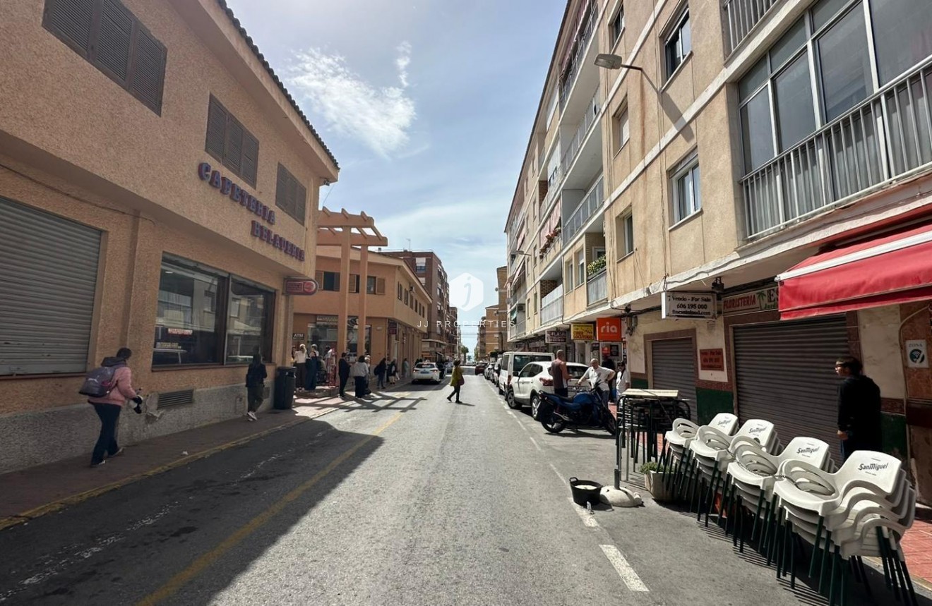 Tweedehands - Appartement / flat -
Torrevieja - Estacion de autobuses