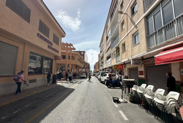 Tweedehands - Appartement / flat -
Torrevieja - Estacion de autobuses