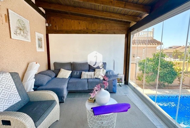 Resale - Villa -
Orihuela Costa - La Regia
