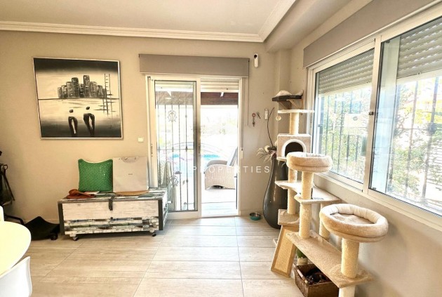 Resale - Villa -
Orihuela Costa - La Regia
