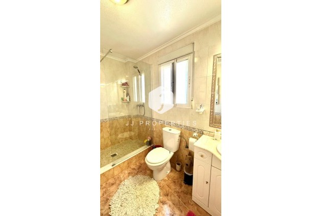 Resale - Villa -
Orihuela Costa - La Regia