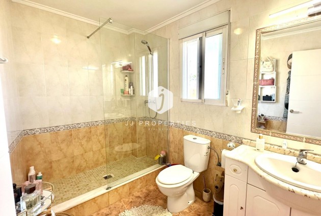 Resale - Villa -
Orihuela Costa - La Regia