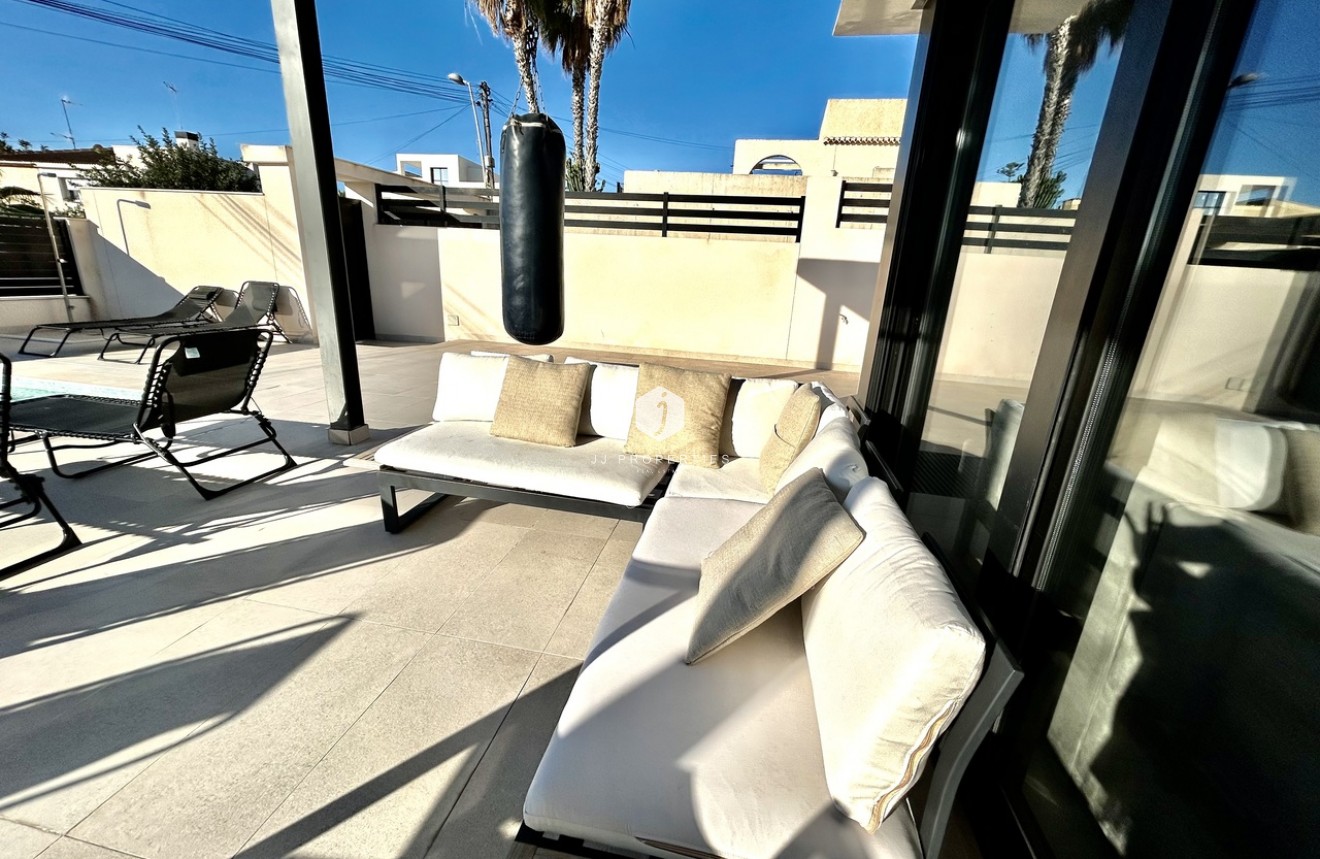 Resale - Villa -
Los Balcones - Costa Blanca
