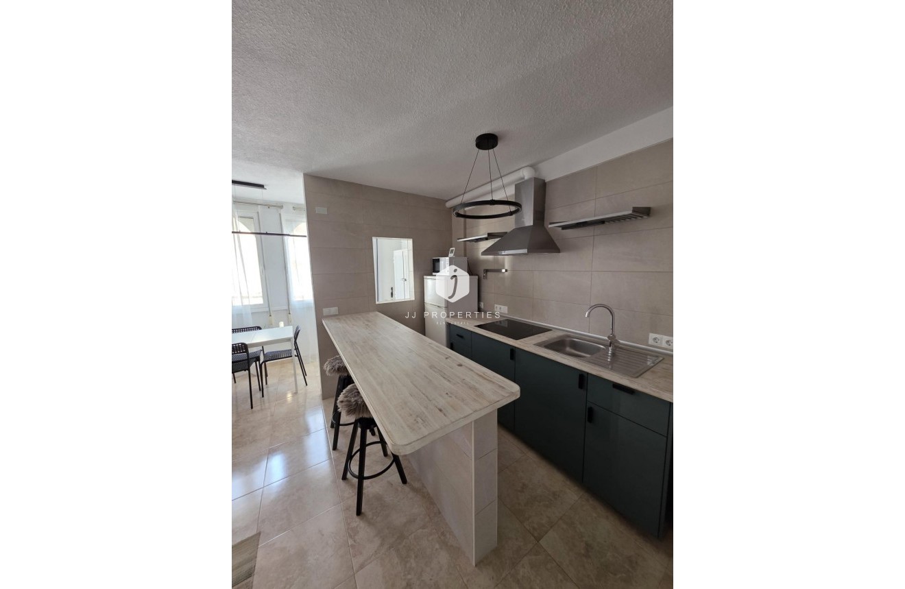 D'occasion - Appartement -
Torrevieja - La Mata Pueblo