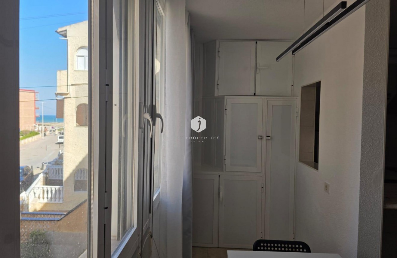D'occasion - Appartement -
Torrevieja - La Mata Pueblo