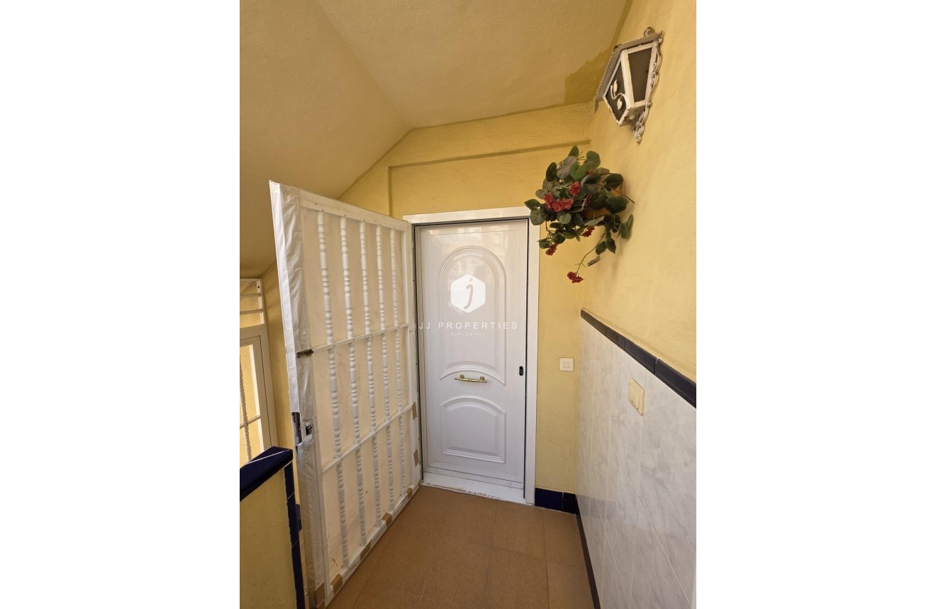 D'occasion - Appartement -
Torrevieja - La Mata Pueblo