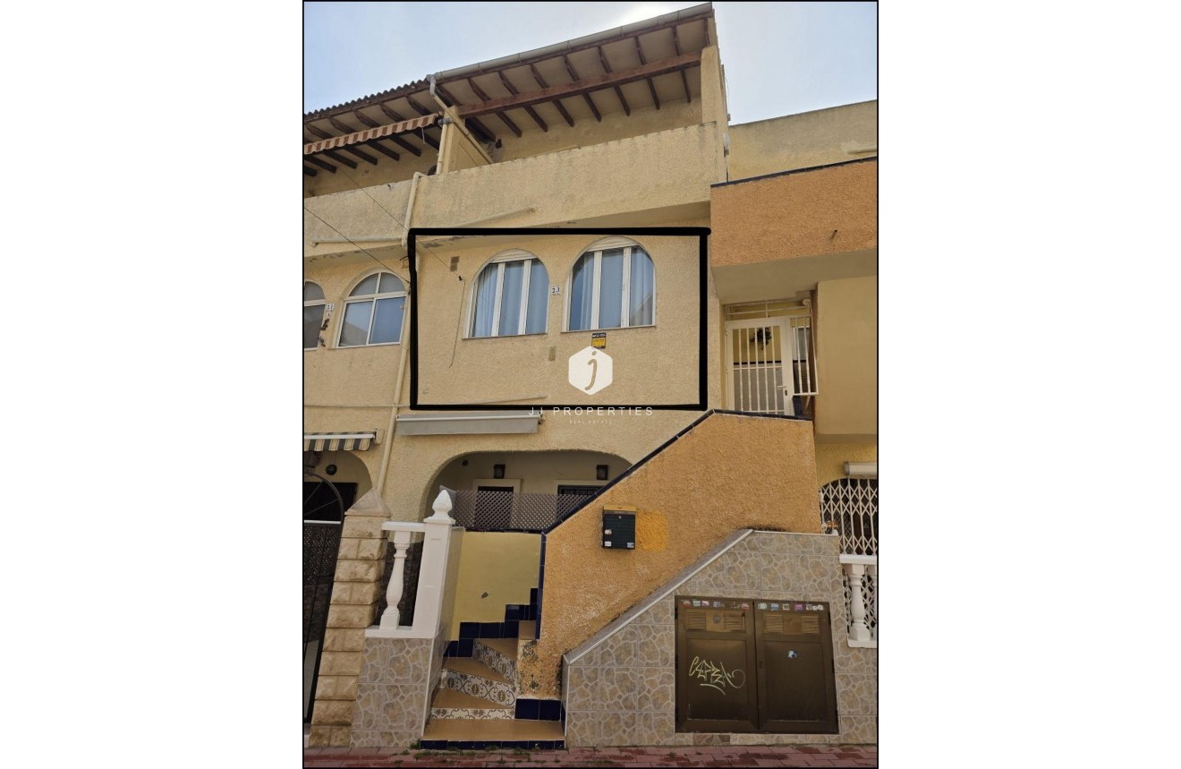 D'occasion - Appartement -
Torrevieja - La Mata Pueblo