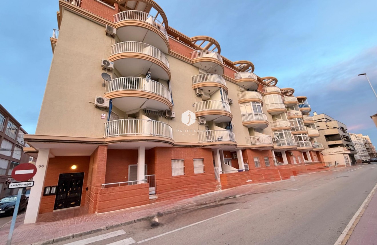 Resale - Apartment / flat -
Torrevieja - La Mata Pueblo