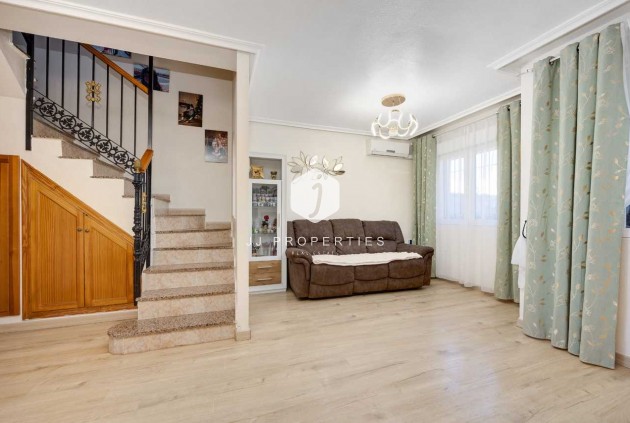 D'occasion - Chalet -
Torrevieja - Costa Blanca