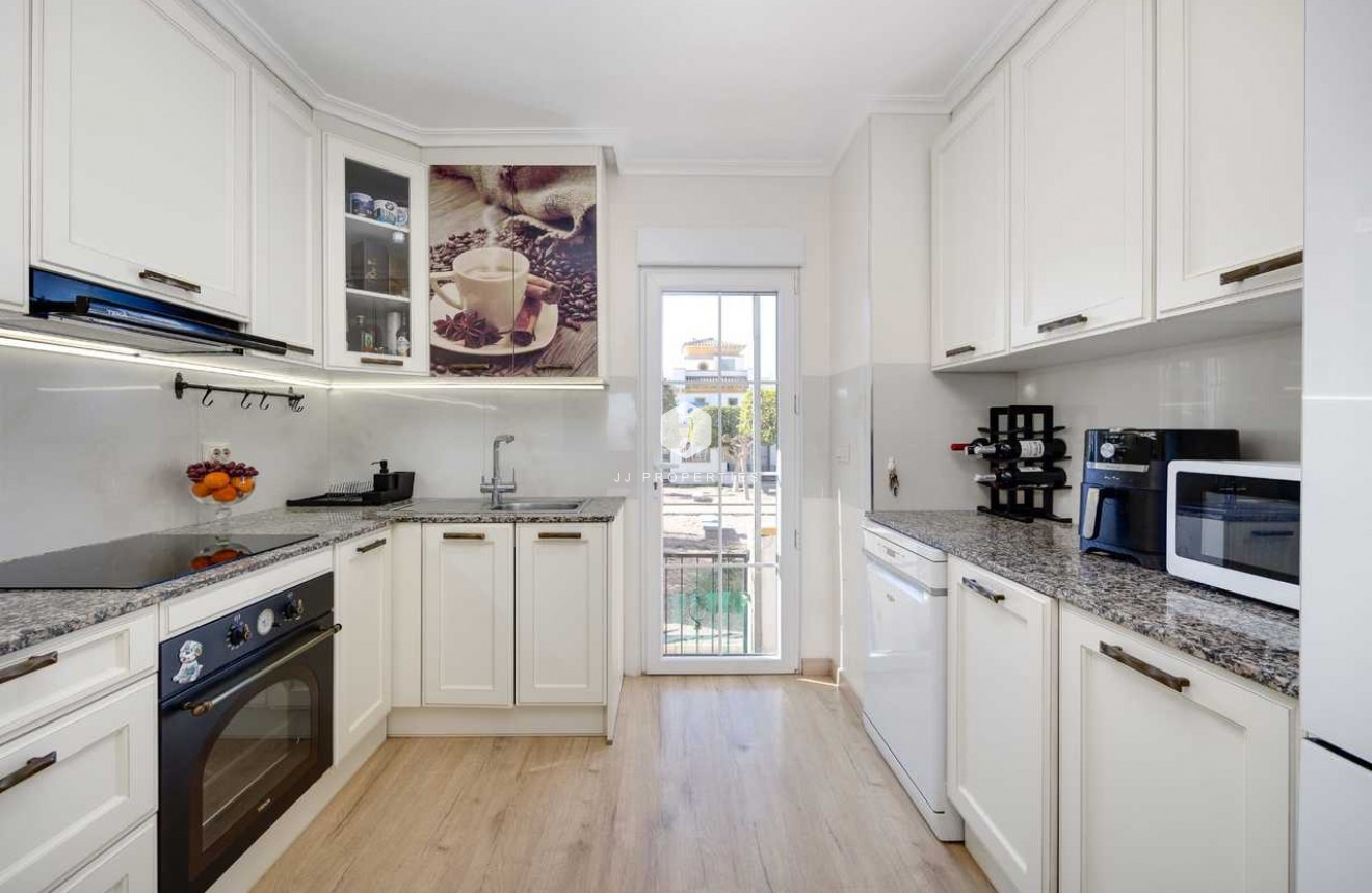 D'occasion - Chalet -
Torrevieja - Costa Blanca