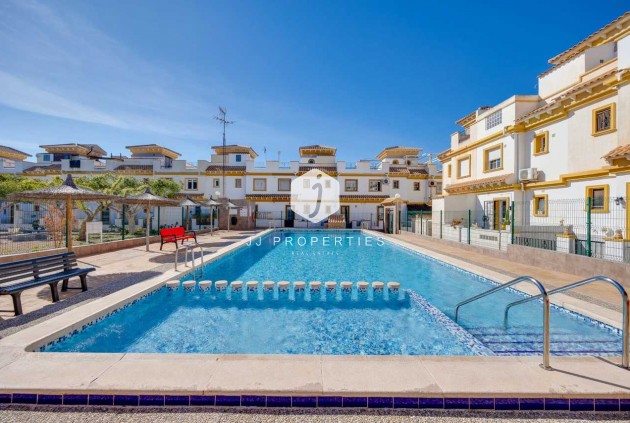 D'occasion - Chalet -
Torrevieja - Costa Blanca