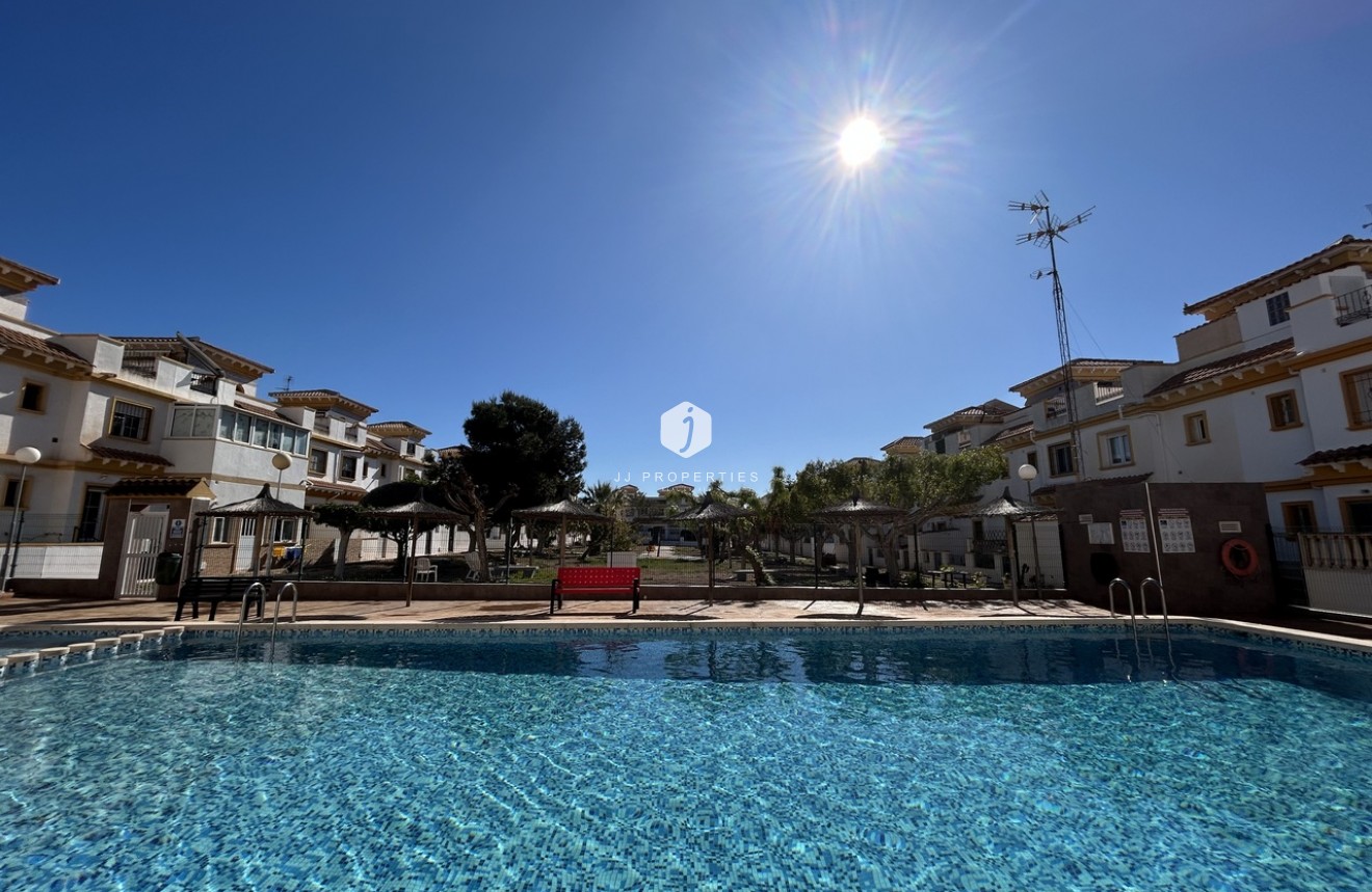 D'occasion - Chalet -
Torrevieja - Costa Blanca