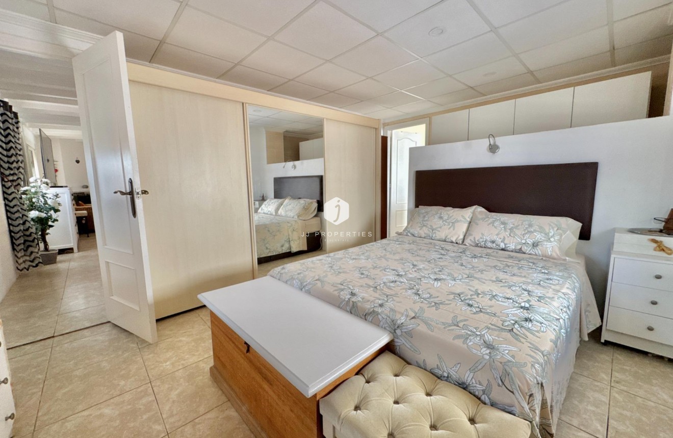 Resale - Villa -
Dolores - Comunidad Valenciana