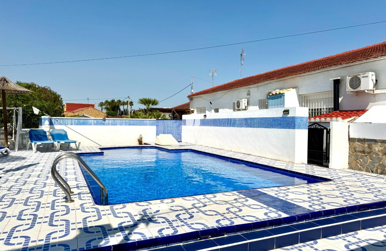Resale - Villa -
Dolores - Comunidad Valenciana