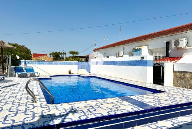 Resale - Villa -
Dolores - Comunidad Valenciana