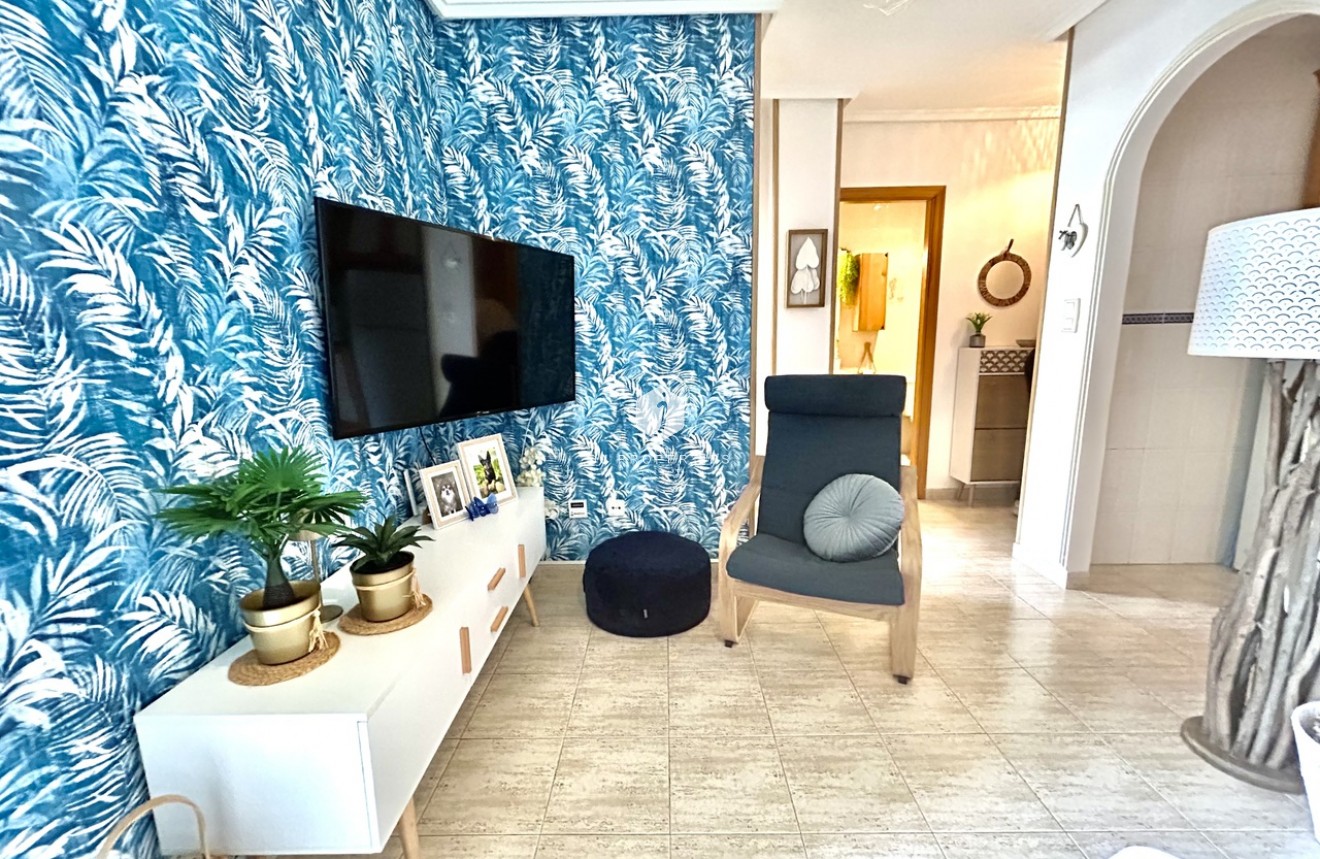 Z drugiej ręki - Mieszkanie w bloku -
Torrevieja - Costa Blanca